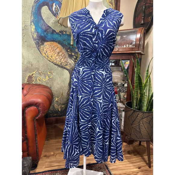Chelsea & Theodore Blue White Shibori Midi Dress - Picture 2 of 8